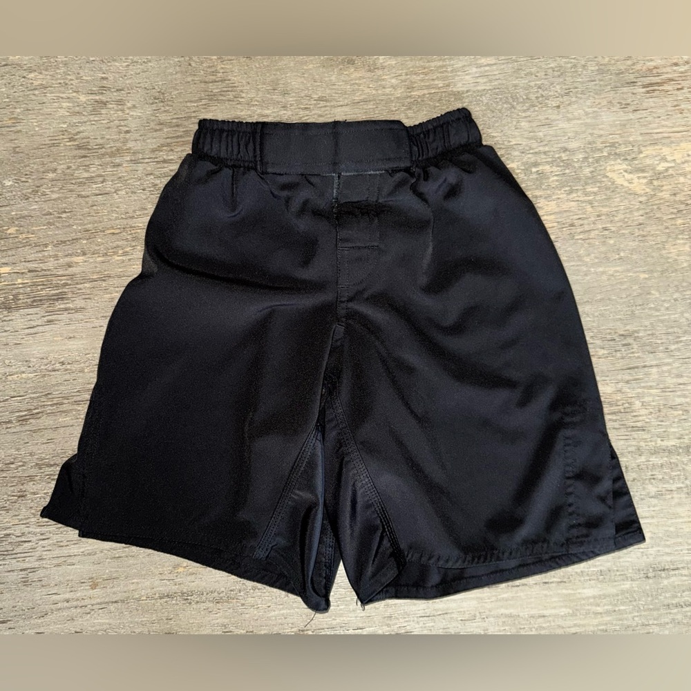 ROAR brand, Boys Black Athletic Shorts - Elastic Waist with Velcro adjuster - Picture 3 of 6